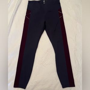 Gaiam L workout leggings